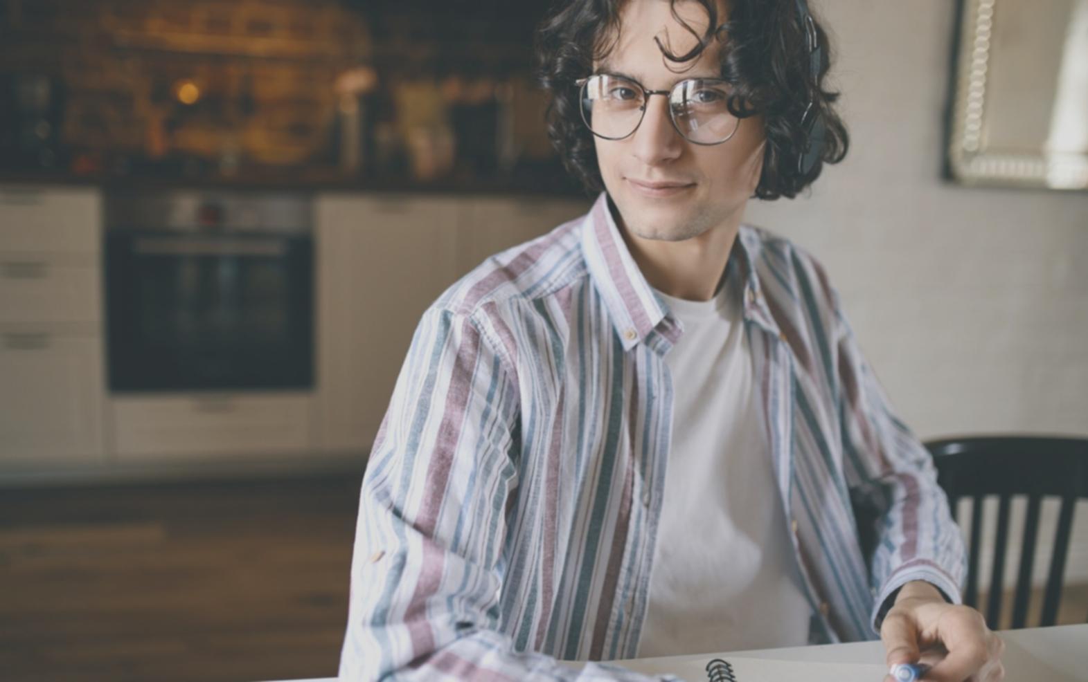 Financial planning workspace showing charts and analysis tools